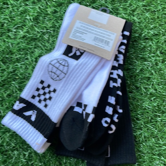• VANS “Off The Wall” Men’s socks ( 2 pairs socks set ) - Picture 7 of 13
